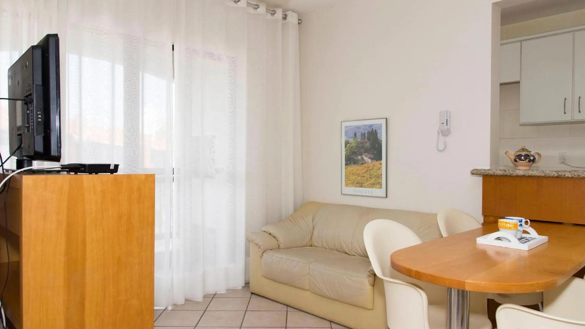Pe Na Areia, Ap Todo Reformado Nas Gaivotas Ing12 Apartment Florianopolis 0*,  Brazil