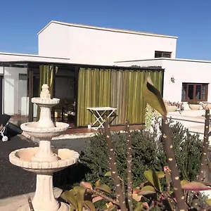 https://casa-vitto.in-canary-islands.com